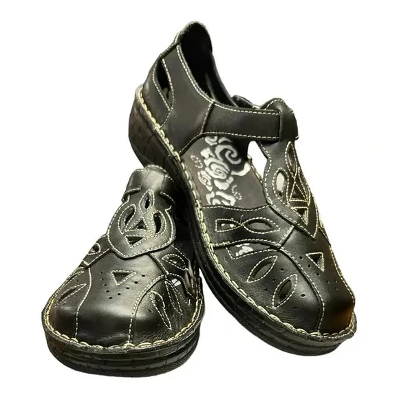 ******* SOLD ******** Propet Jenna Women's Black Leather Sandals