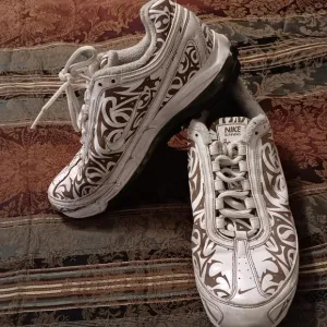 2007 Nike Air Max TL4 Premium Tribal Laser Shoes (318456-111)Preowned Men's Sz 8