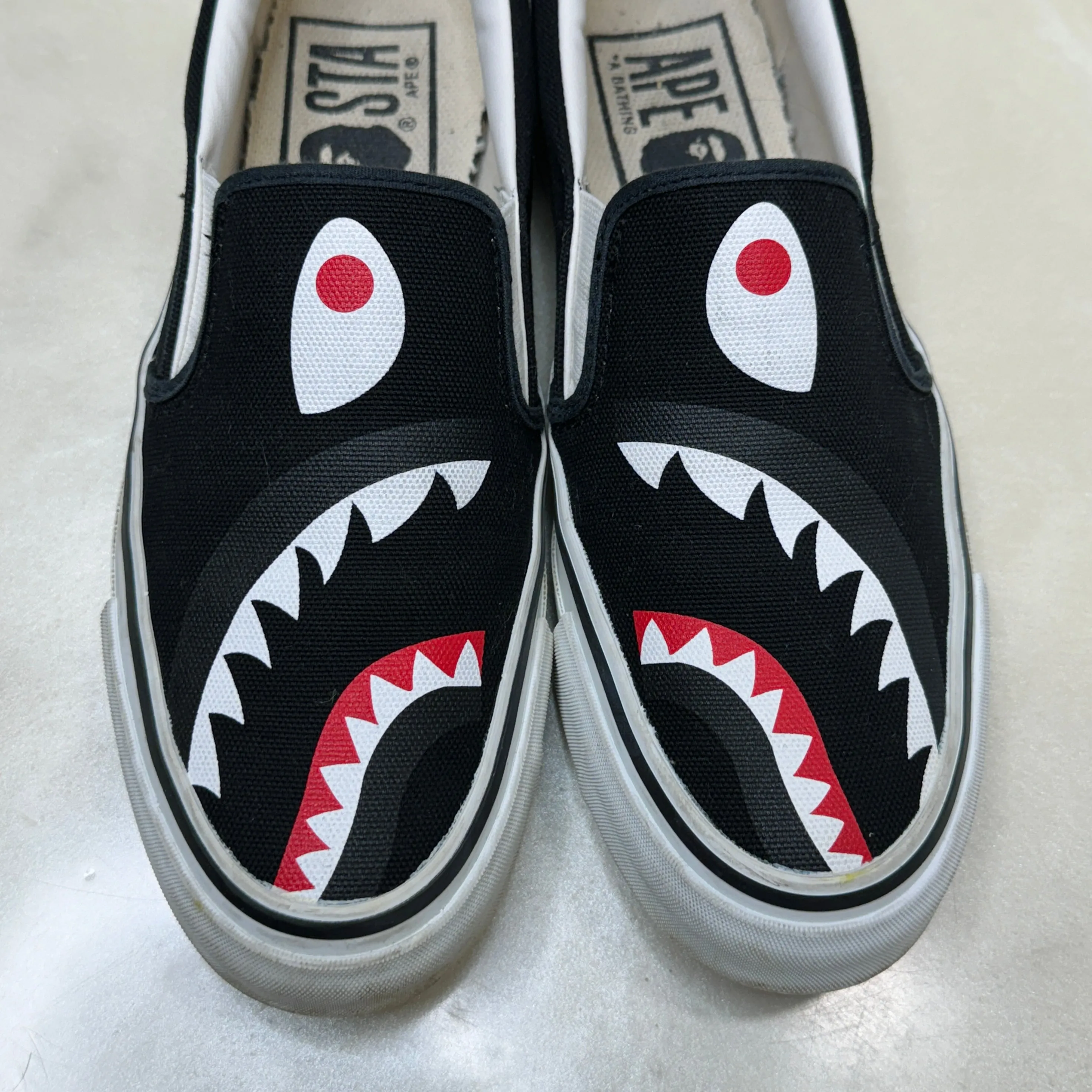 [7] Bape Shark Face Ape Stas