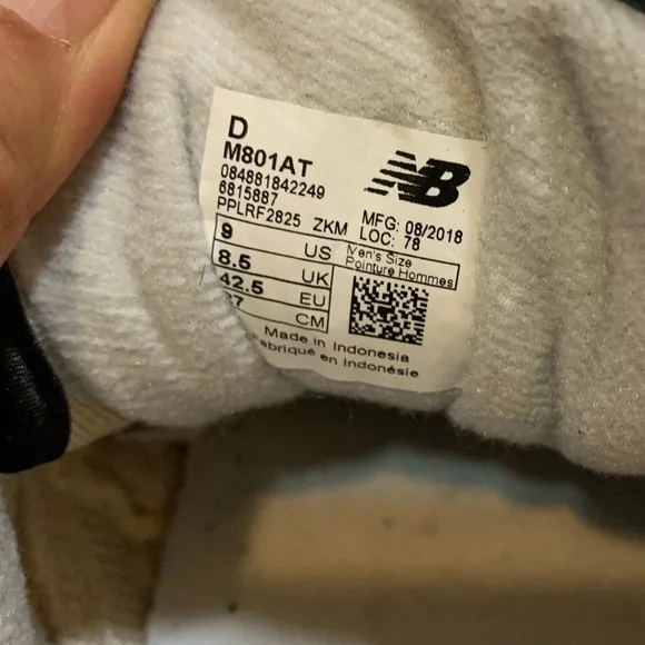 9 / New Balance 801 sneakers