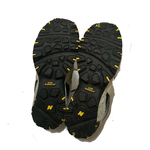 9 / New Balance 801 sneakers