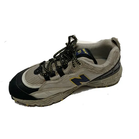 9 / New Balance 801 sneakers