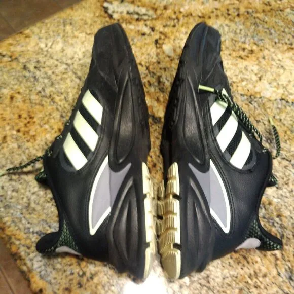 Adidas 90s Valasion Running Shoes Sneakers Black Hi-Res Green Men's Sz 9 EG5639