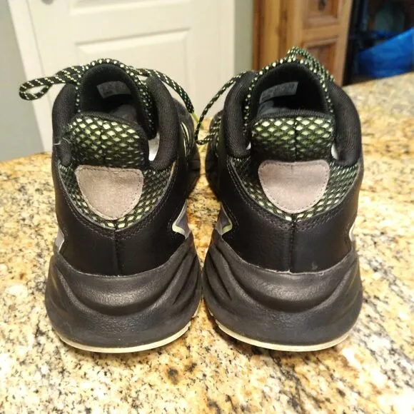 Adidas 90s Valasion Running Shoes Sneakers Black Hi-Res Green Men's Sz 9 EG5639