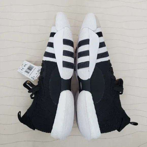 Adidas Mens Trae Young 2 Boost Black White Basketball Shoes Sneakers H0647 Sz 10