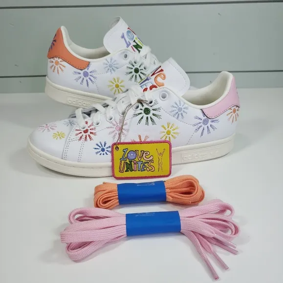 Adidas Stan Smith Pride Love Unites GW2417 White Flowers Casual Sneakers