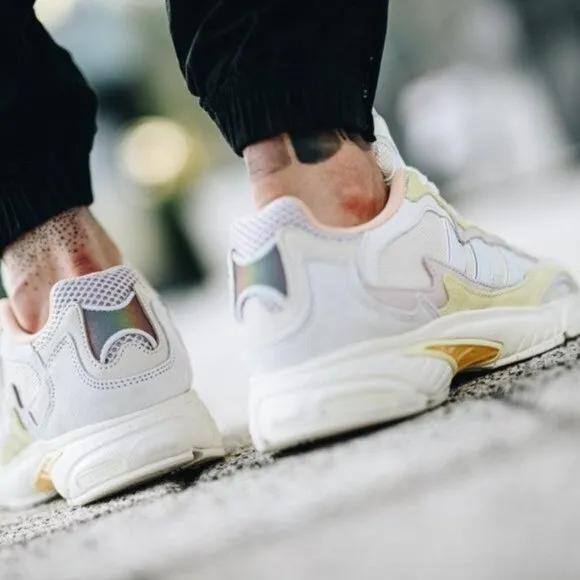 adidas Temper Run Pride Shoes EG1077 Off White Size 9 Men's Sneakers