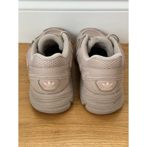 Adidas, Womens Astir Low Wonder Running Shoes, Taupe, Size 8