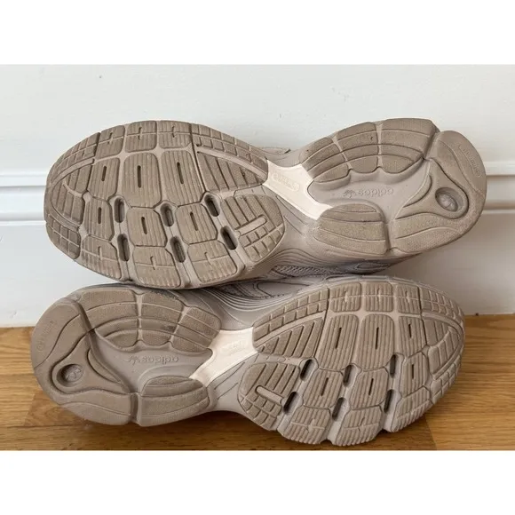 Adidas, Womens Astir Low Wonder Running Shoes, Taupe, Size 8