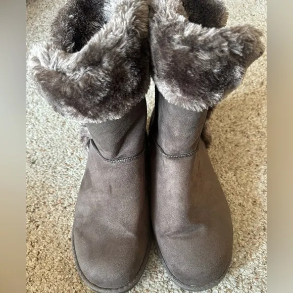 Airwalk Winter Snow Boots - Brown Fur Accent - Women’s Size 12 - Flexible Fabric