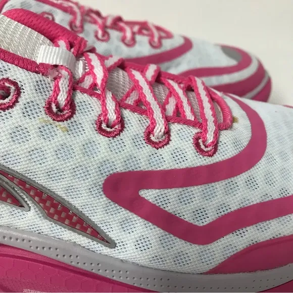 Altra White and Pink Running Shoes Sz 7.0 NEW NIB