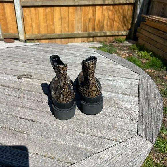 Aquatalia Holly Snake Print Lug Sole Chelsea Ankle Boots size 6.5