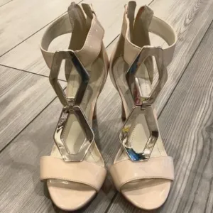 Bcbgenwration Nude Sandals‎