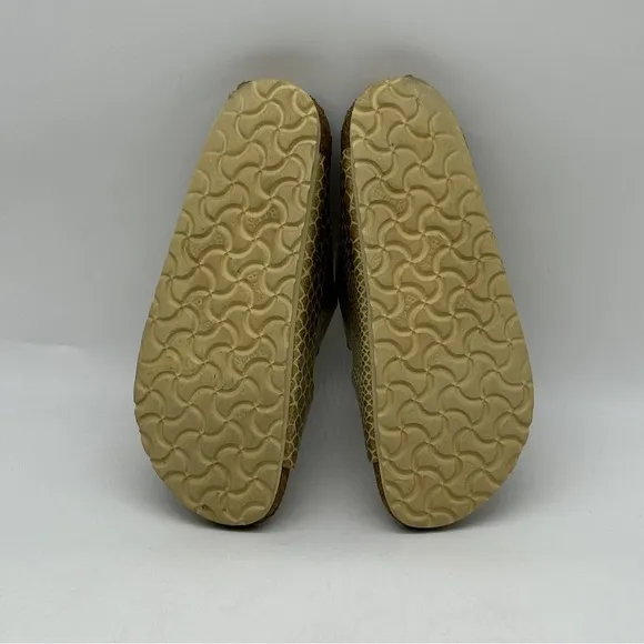Birkenstock Arizona Good Snakeskin Sandals. Size 8