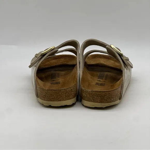 Birkenstock Arizona Good Snakeskin Sandals. Size 8