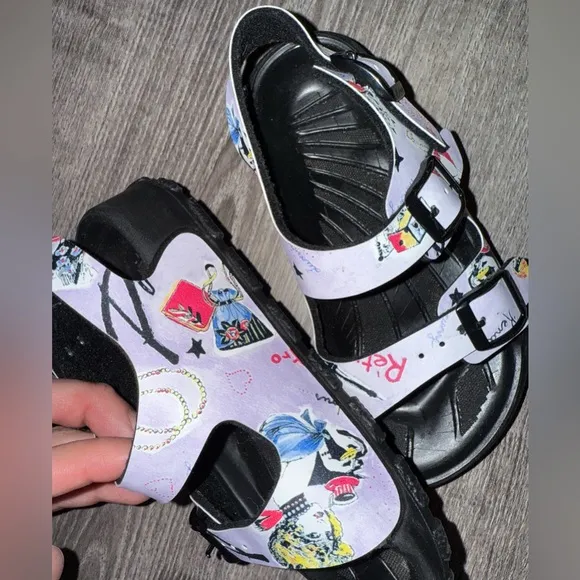 Birkenstock Birkis girls sandals sz 28 ✨
