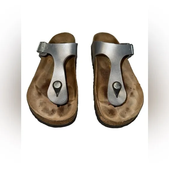 Birkenstock Gizah Sandals in Silver