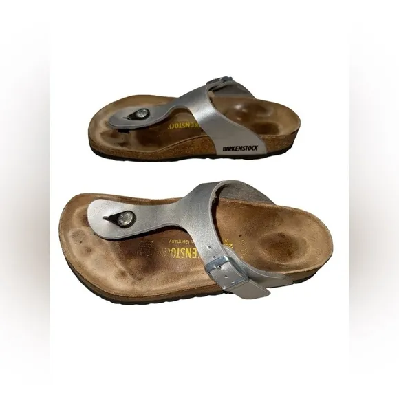 Birkenstock Gizah Sandals in Silver