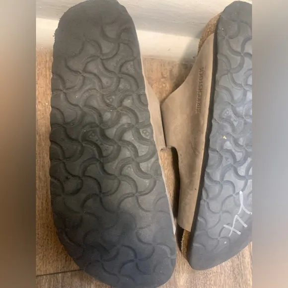 Birkenstock Sandals | Size: 6