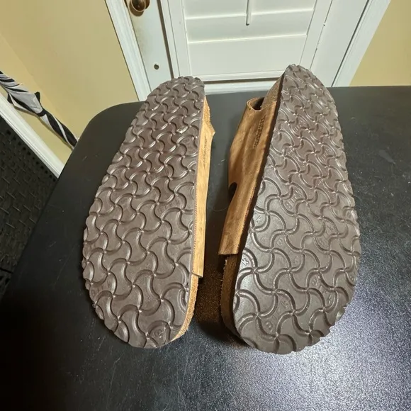 Birkenstock size 43 Milano mocha tan sandals