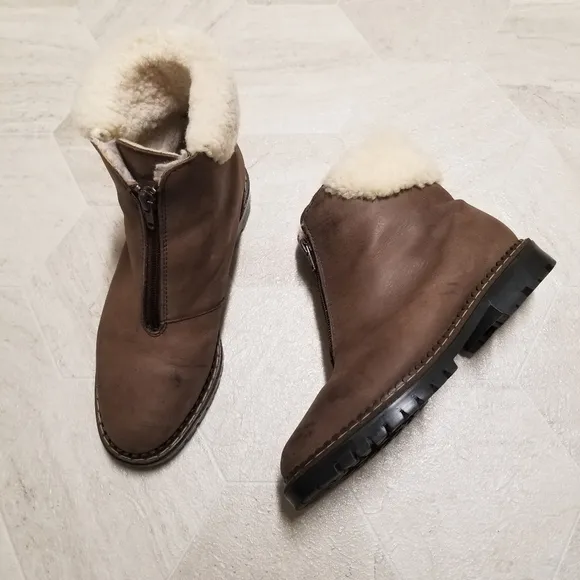 Blondo Waterproof Brown Leather Chunky Heel White Sherpa Cuff Zip Ankle Boots 7