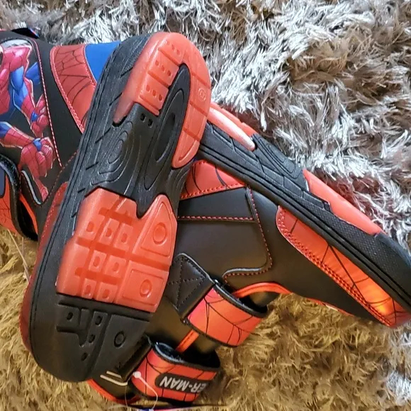 Boy's Light Up Spiderman Snow Boots