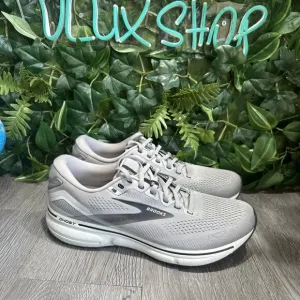 Brooks Ghost 15 Mens 10.5  Shoes Gray Running Walking Sneaker Gym 1103931D098