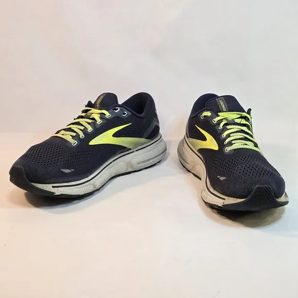 Brooks Ghost 15 Men's Size 11‎ D Running Shoes Athletic Sneakers 1103931D429