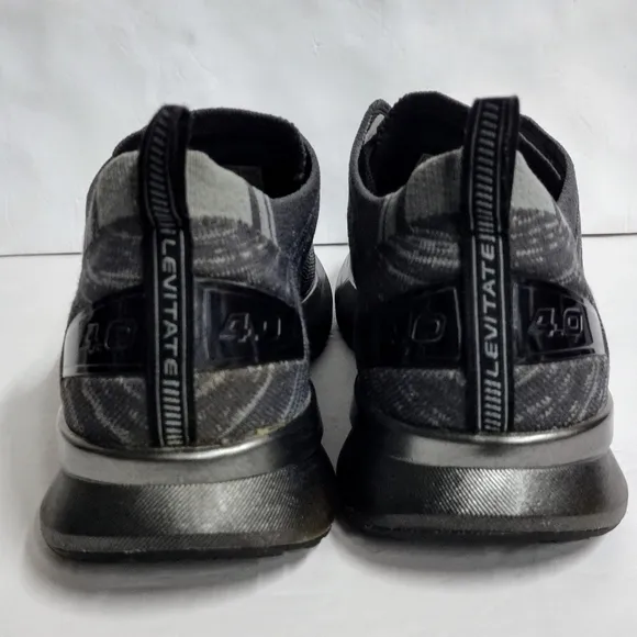 Brooksl Levitate 4 Mens Running Shoes Black/Grey  Sz 10 M. Men's 🔥