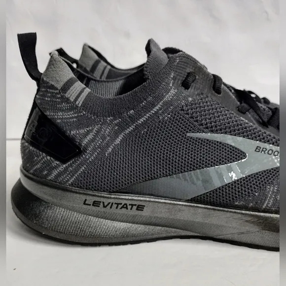 Brooksl Levitate 4 Mens Running Shoes Black/Grey  Sz 10 M. Men's 🔥