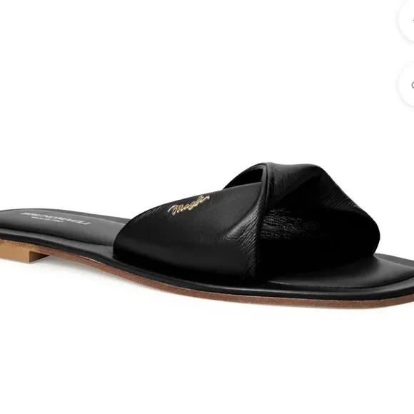 Bruno Magli Francis Sandals. NWOT