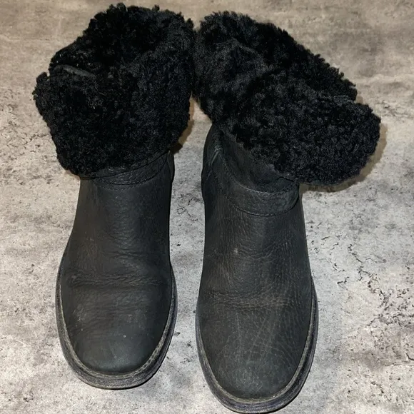 Burberry Black Leather Shearling Explorer Women's Snow Boots 37.5