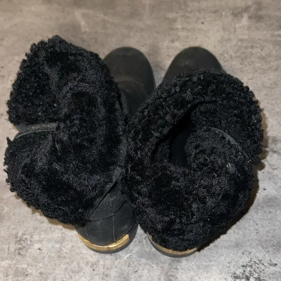 Burberry Black Leather Shearling Explorer Women's Snow Boots 37.5