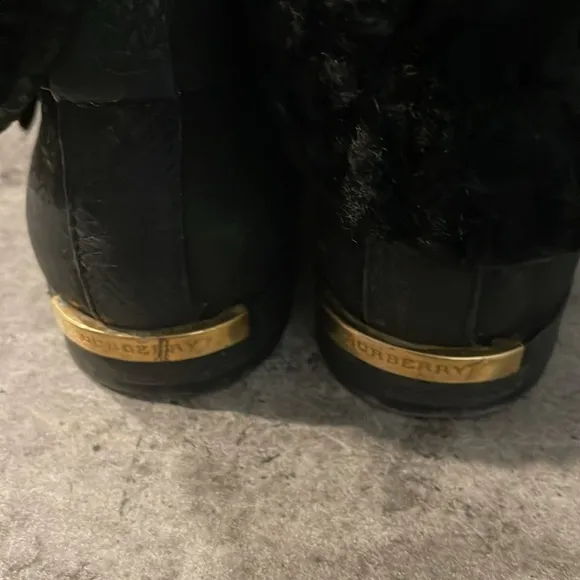 Burberry Black Leather Shearling Explorer Women's Snow Boots 37.5