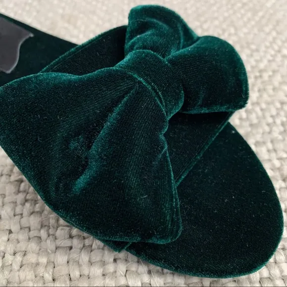 Charles David bow slipper sandals velvet green