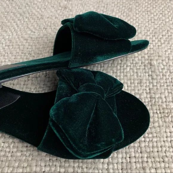 Charles David bow slipper sandals velvet green