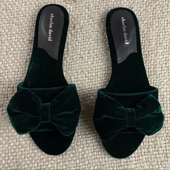 Charles David bow slipper sandals velvet green