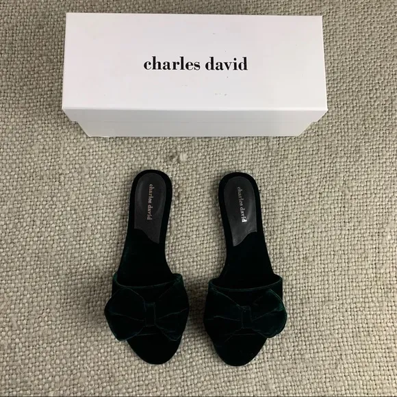 Charles David bow slipper sandals velvet green