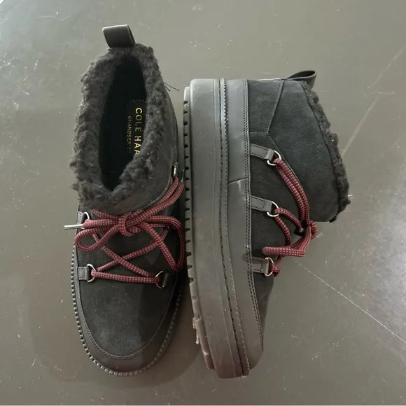 COLE HAAN Cloudfeel Snow Waterproof Suede/leather Bootie’s In Size 7.5 B Black