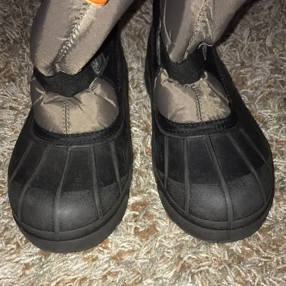 Columbia powder bug snow boots