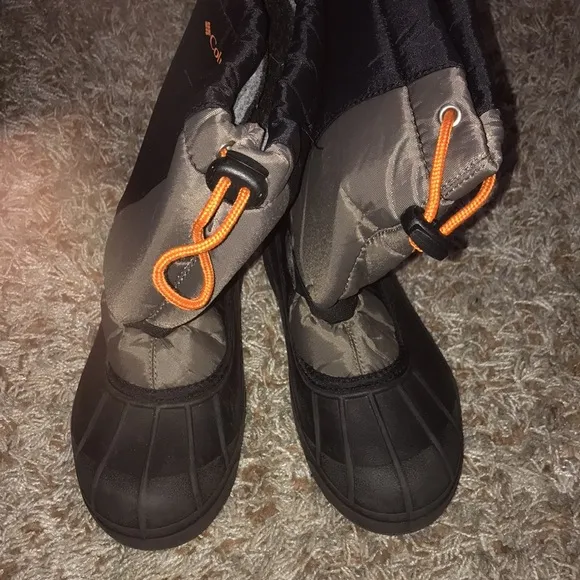 Columbia powder bug snow boots