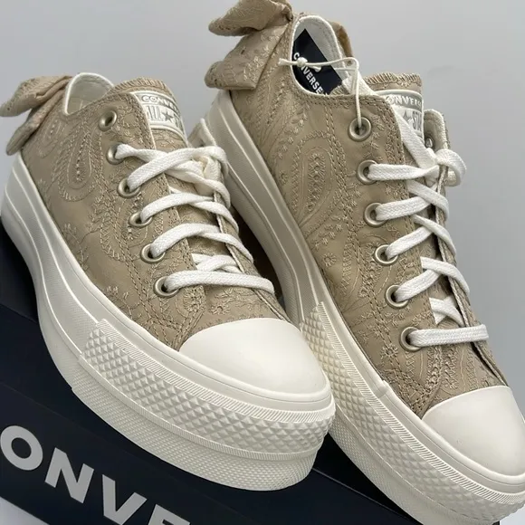 Converse Women's Tan Lace Platforms A10246CCTAS LIFT OXNUTTY GRANOLA/EGRET/LIG