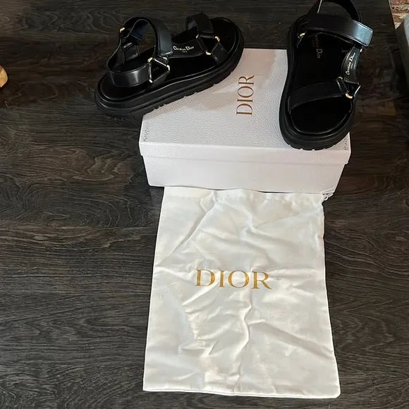 COPY - Like new D Wave Sandals (worn twice)