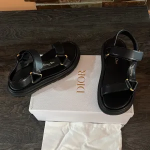 COPY - Like new D Wave Sandals (worn twice)