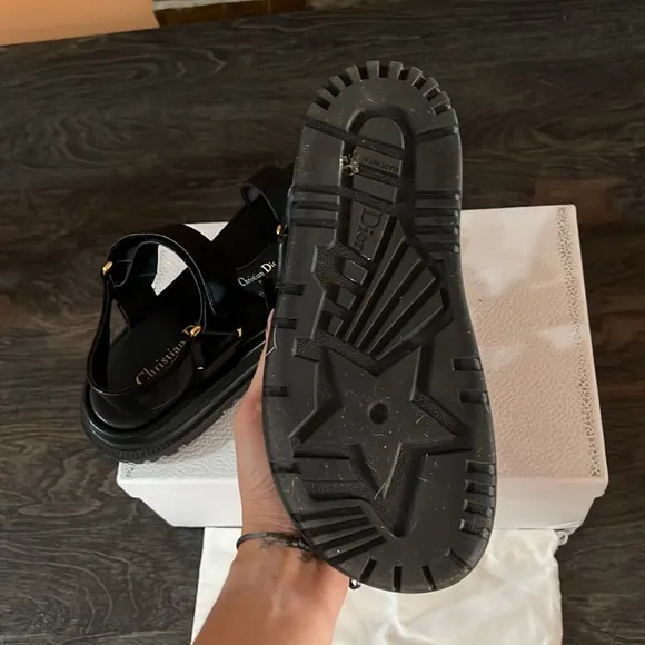 COPY - Like new D Wave Sandals (worn twice)