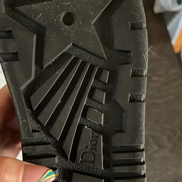 COPY - Like new D Wave Sandals (worn twice)