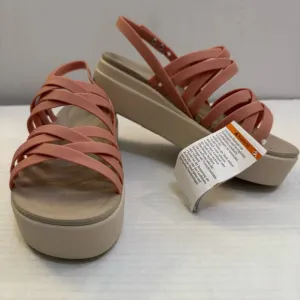 Crocs Brooklyn Strappy Lowwdg Lite Ride Sandals