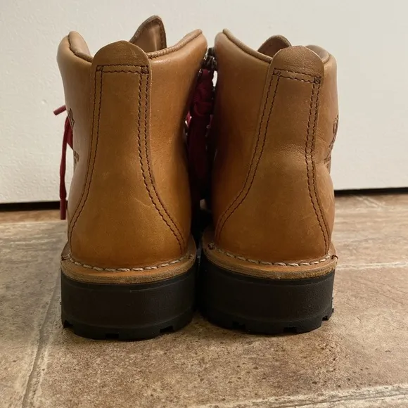 Danner Mountain LT Cascade Tan Leather Hiking Boots with Red Laces