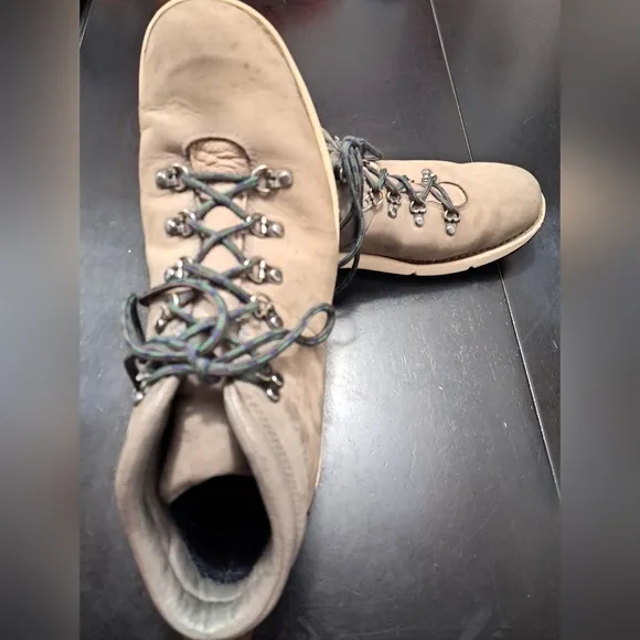 Danner Tramline 917 Grey Hiking Boots   Size 12
