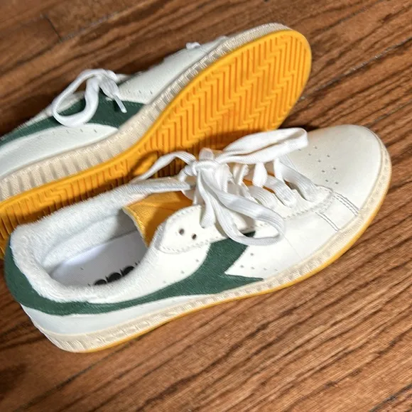 Diadora Game L Low Icona unisex sneakers Men’s sz 7 / Womens 8.5 green and gold